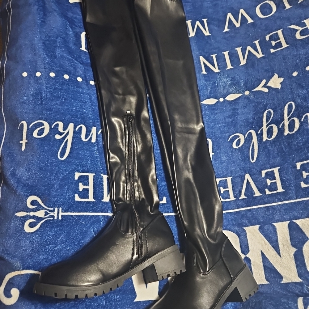 Sleek Black Over-the-Knee Chunky Sole Boots